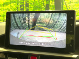 【バックカメラ】駐車時に後方がリアルタイム映像で確認できます。大型商業施設や立体駐車場での駐車時や、夜間のバック時に大活躍!運転スキルに関わらず、今や必須となった装備のひとつです!