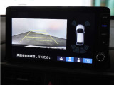 ◆リアワイドカメラシステム◆3種類の表示で後方確認をサポート♪セレクトレバーを「R」の位置に入れるとカメラ画像に切り替え。ノーマルビューでは従来のリアカメラと同様の標準的なビューで表示します!