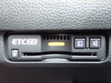 ■【ETC車載器】が装備されています。セットアップをしてお渡しとなり、ETCカードを差し込むだけで高速道路の利用が可能です。