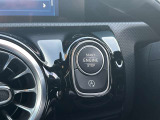 高級感漂う内装の仕様でございます。スイッチ類も使いやすいシンプルなデザインでございます。