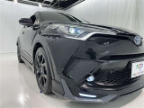 フォグランプ装着車です。暗い夜道の車両前方を明るく照らします