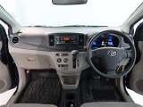 見通しのよいすっきりとした視界で、誰でも運転しやすいです。運転のしやすさは疲れにくさにも繋がりますよ♪
