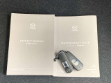 取扱書&整備手帳揃っております☆遠くからドアの開錠施錠が出来る便利なキーレスを装備しています。