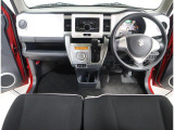 ポップなインテリアのハスラー。オシャレな内装に運転時の気分も上がります♪