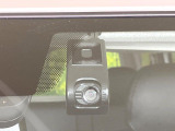 【ドライブレコーダー】ドライブレコーダー装備!走行中はもちろん、あおり運転や事故に遭遇した際、映像で記録し、万一のリスクに備えます。※記録用SDカードはお客様ご自身でご準備いただく必要があります。