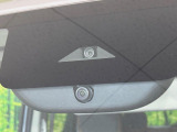 【インテリジェントエマージェンシーブレーキ】フロントカメラで前方の車両や歩行者を検知。衝突しそうな時は衝突被害軽減ブレーキが作動、衝突回避をサポート。より安全にドライブをお楽しみいただけます。