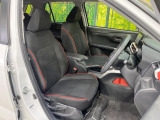 運転席シート廻りは使用感も少なく、良好な状態となっています。前オーナー様が丁寧に使っていたことがよくわかりますね。