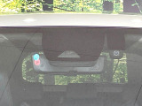 【トヨタセーフティセンス】走行中に前方の車両等を認識し、衝突しそうな時は警報とブレーキで衝突回避と被害軽減をアシスト。より安全にドライブをお楽しみいただけます。