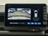 駐車時の安全確認をサポートするバックカメラも使用できます。