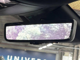 【デジタルインナーミラー】後席の大きな荷物や同乗者で後方が確認しづらい時でも安心!カメラが撮影した車両後方の映像をルームミラー内に表示。クリアな視界で状況の確認が可能です!