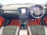 XC40 T4 AWD Rデザイン 4WD 