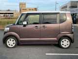 キッズコーナーも完備しております。お子様連れの方でも、ゆっくりとお車をご覧いただけます。ご家族みんなでご来店くださいませ♪