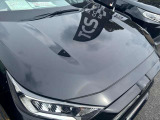 ボンネットの画像です。車両状態など手軽にご確認いただけるオンライン相談もございます!ぜひご利用くださいませ♪