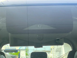 【インテリジェントエマージェンシーブレーキ】フロントカメラで前方の車両や歩行者を検知。衝突しそうな時は衝突被害軽減ブレーキが作動、衝突回避をサポート。より安全にドライブをお楽しみいただけます。