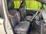 運転席シート廻りは使用感も少なく、良好な状態となっています。前オーナー様が丁寧に使っていたことがよくわかりますね。