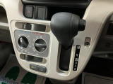 当店でご購入頂いた車両は全車車検整備又は法定12か月点検を行い、エンジンオイル・オイルフィルター・フロントワイパーゴム・バッテリーの交換を行っています、整備費用は本体に含まれてますので安心ですよ♪