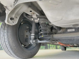 お車を安心してお乗りいただく為には、足回りの定期点検が欠かせません。サービスサポート(有償保証)では無料点検もご提供しており、安心のカーライフをお過ごしいただけるサポート体制が整っています。