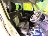 運転席シート廻りは使用感も少なく、良好な状態となっています。丁寧に使われていたことがよくわかりますね。