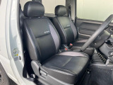 運転席シート廻りは使用感も少なく、良好な状態となっています。前オーナー様が丁寧に使っていたことがよくわかりますね。