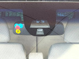 【シティブレーキアクティブシステム】低速走行中に前方の車両等を認識し、衝突しそうな時は警報とブレーキで衝突回避と被害軽減をアシスト。より安全にドライブをお楽しみいただけます。