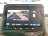 リアカメラが装備されています。バックにいれるだけでナビ画面に映ります。後方の安全確認や、狭い駐車場での車庫入れ、雨の日や夜間などに便利です。安全、安心にバックするためには必須アイテムですね。