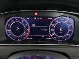 様々な情報を表示可能なActive Info Displayを装備!