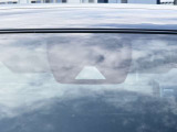 【トヨタセーフティセンス】走行中に前方の車両等を認識し、衝突しそうな時は警報とブレーキで衝突回避と被害軽減をアシスト。より安全にドライブをお楽しみいただけます。
