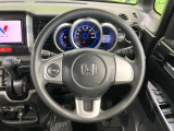 【ステアリングスイッチ】運転中、前方から目線をそらすことなく、オーディオ等の操作が可能な便利機能!安心&快適なドライブを演出してくれます♪