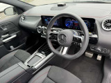 中古車だけではなく、新車も多岐にわたり、正規輸入車販売を行っております。全国選りすぐりの仕入ネットワークの中からあなたにピッタリのお車を探します!