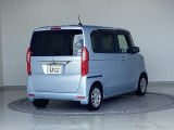バックカメラが付いているのでバックでの車庫入れも安心です。