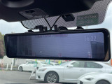 ◆【デジタルルームミラー】車両後方カメラの映像をルームミラーに映すことが出来ます。 そのため、後席に人や荷物があって後方が見えづらい場合でもしっかり視界を確保することが出来ます。