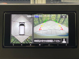【アラウンドビューモニター】専用のカメラにより、上から見下ろしたような視点で360度クルマの周囲を確認することができます☆死角部分も確認しやすく、狭い場所での切り返しや駐車もスムーズに行えます。