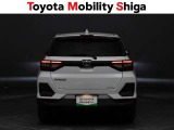 リヤのコンビネーションランプは後続車からも確認しやすいデザインです。