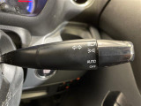 【オートライト(AUTO)】外の明るさをシステムが感知して、自動でヘッドライトが点灯します!ヘッドライトをつけ忘れを防ぐ便利機能です。