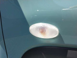 指示器を付けた時に光るライトです。