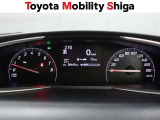昼も夜も見やすい、シンプルで視認性に優れた2眼メーターです。