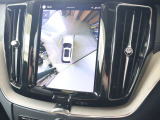 更に360&deg;ビュー表示も可能です 車を上から見下ろしたように車外を確認できるため、一切の死角がない状態で駐車が可能です
