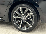 タイヤサイズは225/40R18!純正アルミホイール!納車前の点検時にタイヤ交換させていただきます!