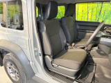 運転席シート廻りは使用感も少なく、良好な状態となっています。前オーナー様が丁寧に使っていたことがよくわかりますね。