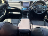 クラウンアスリート 2.5 G i-Four 4WD 本革シート