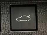【パワーバックドア】スマートキーや運転席のボタンを押すだけでリアゲートが自動で開閉します!荷物を持っている時や、高い位置にあるバックドアを閉める際に便利な機能です♪