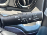 【オートライト(AUTO)】外の明るさをシステムが感知して、自動でヘッドライトが点灯します!ヘッドライトをつけ忘れを防ぐ便利機能です。