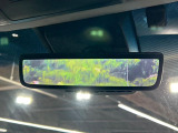 【デジタルインナーミラー】後席の大きな荷物や同乗者で後方が確認しづらい時でも安心!カメラが撮影した車両後方の映像をルームミラー内に表示。クリアな視界で状況の確認が可能です!