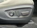 パワーシート搭載。微妙な調整が手軽にでき、最適なポジションで運転することが可能です。