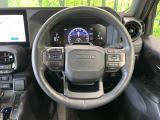 【純正革巻きステアリング】上質な革を使用することで、手にしっかり馴染みとても運転しやすいハンドルです♪