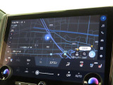 メーカー装着のディスプレイオーディオを装備しております。