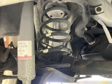 お車を安心してお乗りいただく為には、足回りの定期点検が欠かせません。サービスサポート(有償保証)では無料点検もご提供しており、安心のカーライフをお過ごしいただけるサポート体制が整っています。