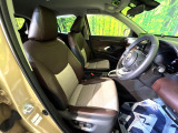 運転席シート廻りは使用感も少なく、良好な状態となっています。丁寧に使われていたことがよくわかりますね。