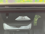 【トヨタセーフティセンス】走行中に前方の車両等を認識し、衝突しそうな時は警報とブレーキで衝突回避と被害軽減をアシスト。より安全にドライブをお楽しみいただけます。