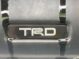 【TRDエアロ】人気のTRDエアロを装備!クルマの外観がよりスタイリッシュになり、街中で存在感あふれる1台に♪将来買い替える時にもリセールに影響しやすく、価値ある人気の装備です!